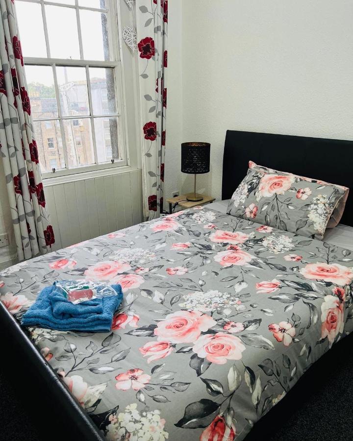 Historic Royal Mile Flat , 5Min From Waverly Railway Station Appartement Edinburgh Buitenkant foto